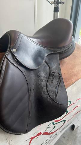 Sella da dressage Antarès  17" - 2023