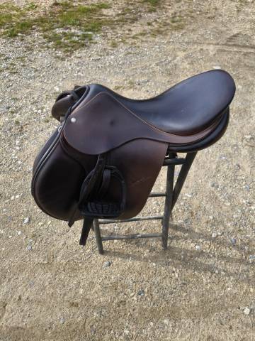 Sella da salto ostacoli Childeric  18" - 2012