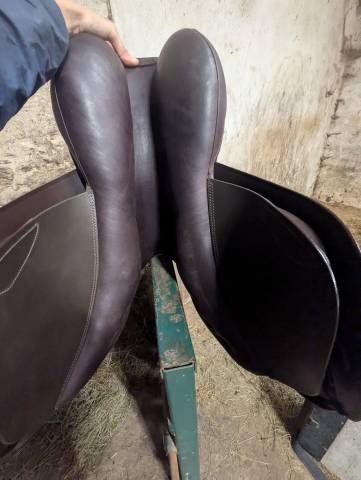 Sella da salto ostacoli Stubben  17.5" - 2024