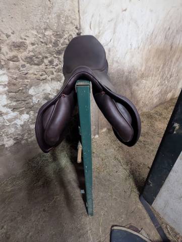 Sella da salto ostacoli Stubben  17.5" - 2024