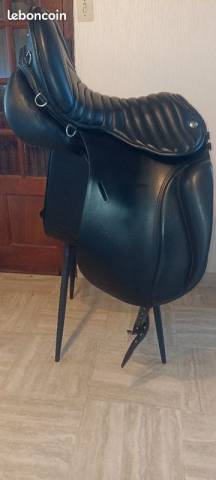 Sella da dressage Zaldi  17.5" - 2019