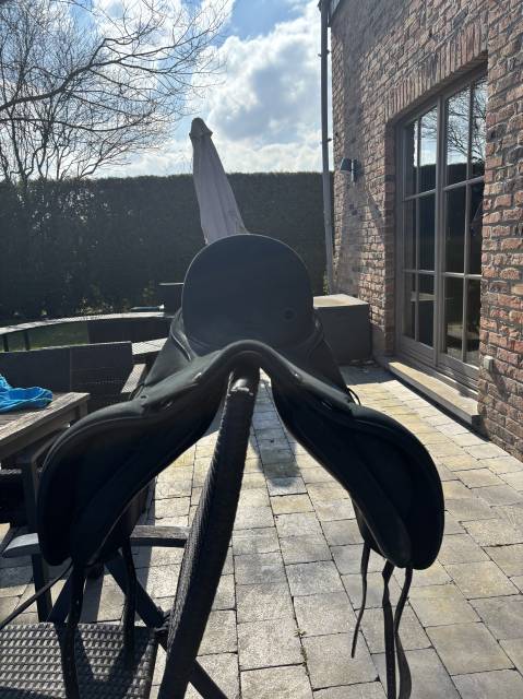 Sella da dressage Wintec  17.5" - 2024