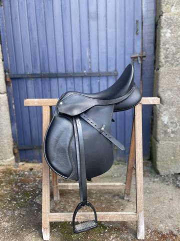 Sella mista Wintec  17.5" - 2025