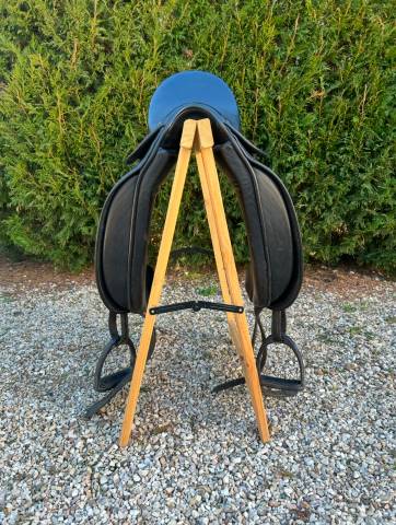 Sella da dressage Forestier Carlos Pinto  17" - 2016