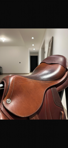 Sella da salto ostacoli CWD Optim close contact SE03 17.5" - 2021