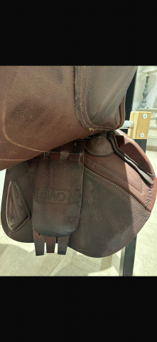 Sella da salto ostacoli CWD Optim close contact SE03 17.5" - 2021