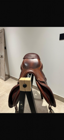 Sella da salto ostacoli CWD Optim close contact SE03 17.5" - 2021