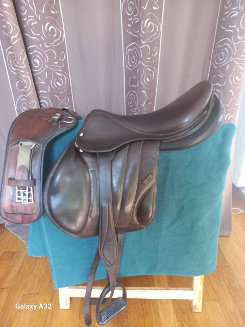 Sella da salto ostacoli Forestier  18" - 2017