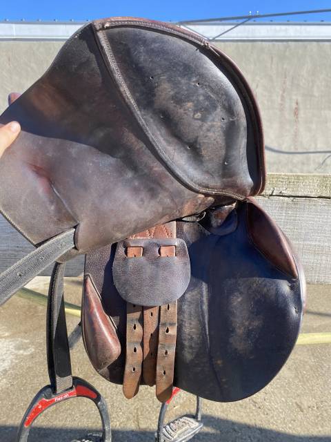 Sella da salto ostacoli Delgrange  17" - 2005