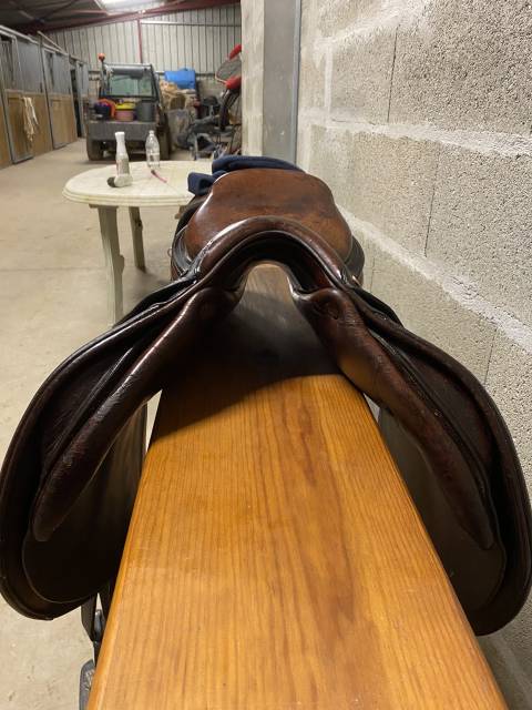 Sella da salto ostacoli Delgrange  17" - 2005