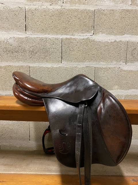 Sella da salto ostacoli Delgrange  17" - 2005