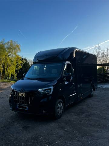 Van per Cavalli STX Master  2022 Occasione
