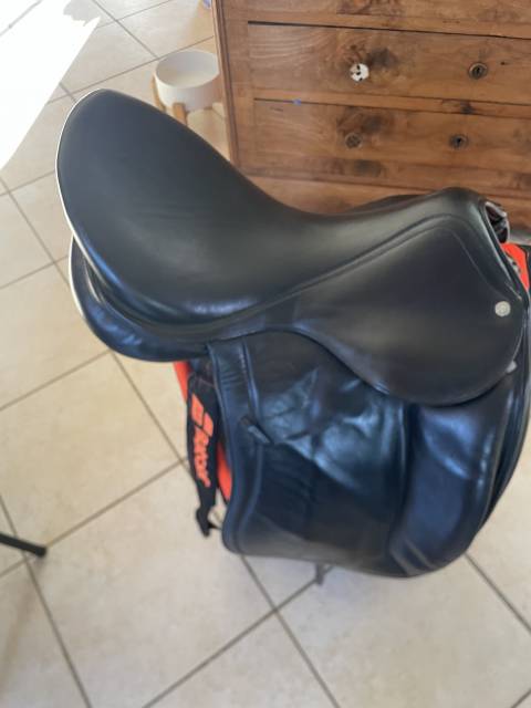 Sella da dressage Devoucoux  17.5" - 2016