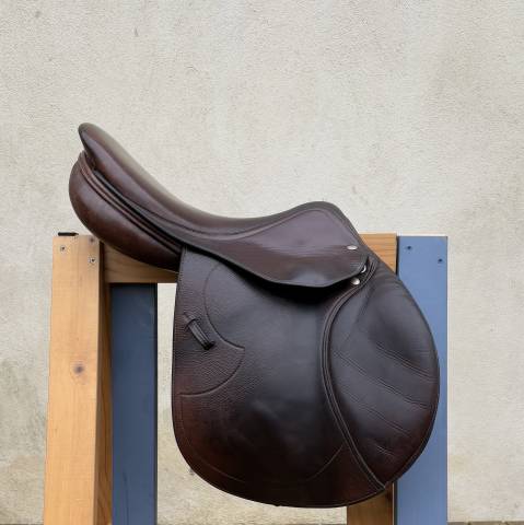 Sella da salto ostacoli Equipe  17" - 2015