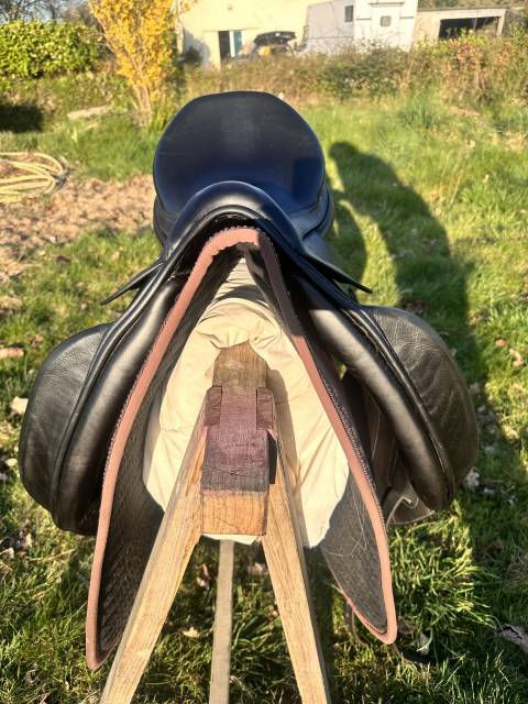 Sella da dressage Hermès Corlandus 17.5" - 2011