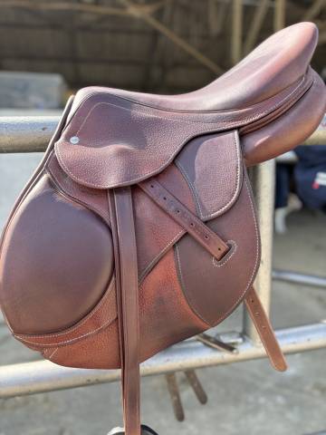 Sella da salto ostacoli Time Rider  17.5" - 2024