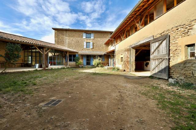 Proprietà equestre In vendita Drôme