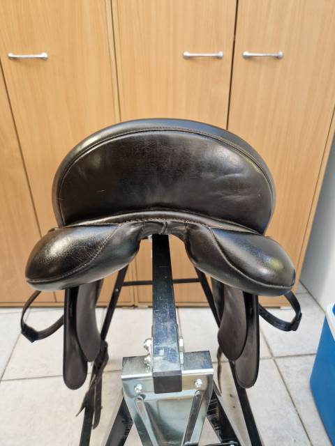 Sella da dressage Eric Thomas  17" - 2015