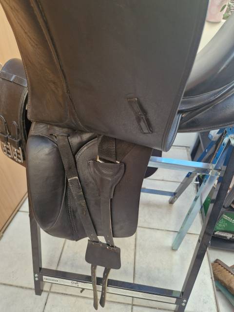 Sella da dressage Eric Thomas  17" - 2015