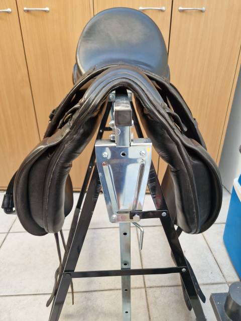 Sella da dressage Eric Thomas  17" - 2015