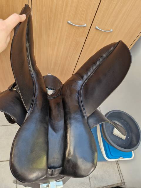 Sella da dressage Eric Thomas  17" - 2015