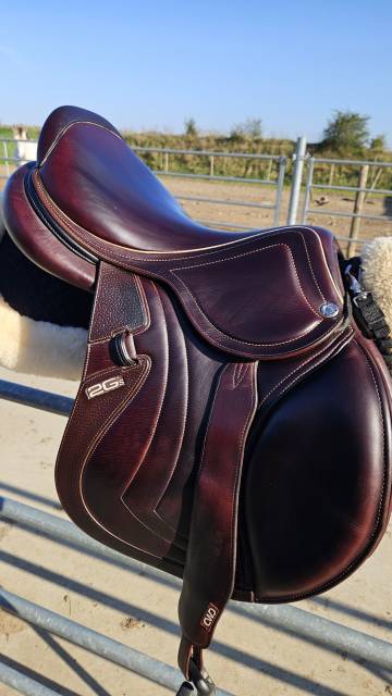 Sella da salto ostacoli CWD  17" - 2022