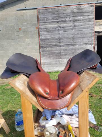 Sella da salto ostacoli Hervé Godignon  17.5" - 2005