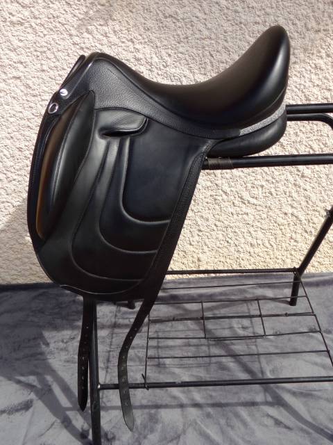 Sella da dressage Devoucoux  17.5" - 2023