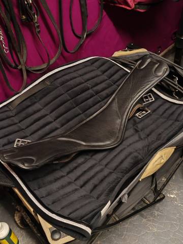 Sella da dressage Devoucoux  18" - 2022