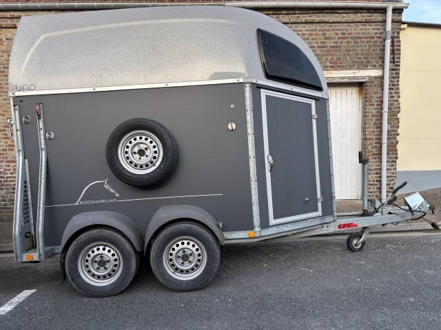 Trailer Bockmann UNO CG luxe gris granit toit polyester gris clair 1,5 Cavalli 2017 Occasione
