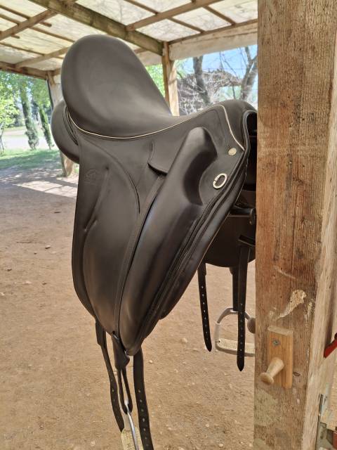Sella da dressage Devoucoux  17.5" - 2015