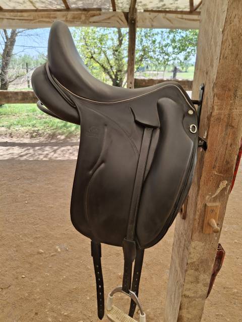 Sella da dressage Devoucoux  17.5" - 2015
