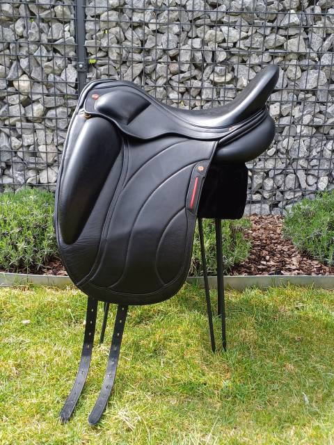 Sella da dressage Albion  17" - 2020