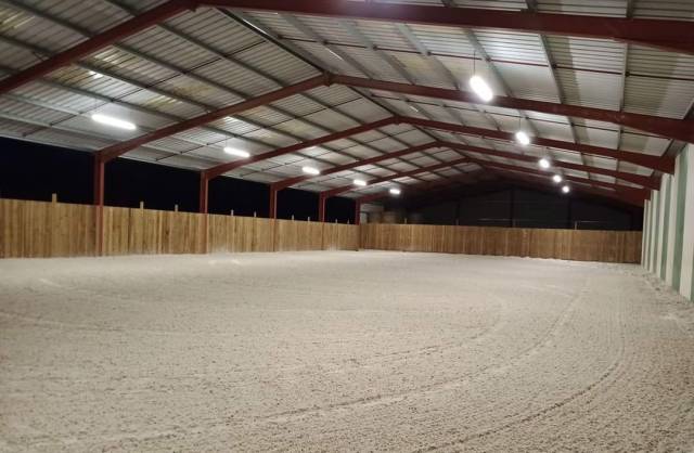 Centro di stagione cavallo In vendita Saône-et-Loire