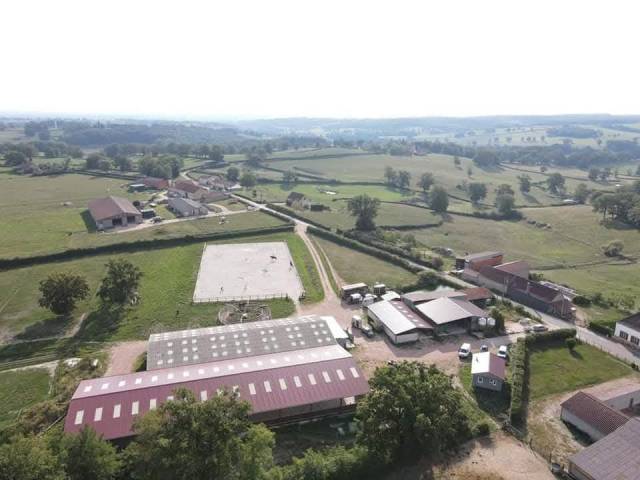 Centro di stagione cavallo In vendita Saône-et-Loire