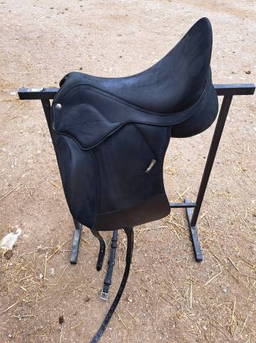 Sella da dressage Wintec  17" - 2019