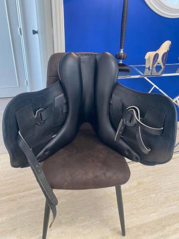 Sella da dressage Childeric  17" - 2022