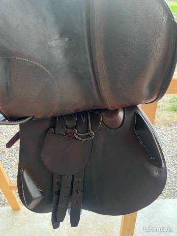 Sella da salto ostacoli Antarès  17" - 2018