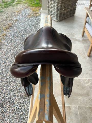 Sella da salto ostacoli Antarès  17" - 2018