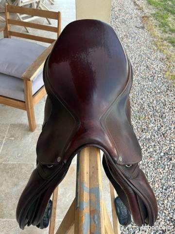 Sella da salto ostacoli Antarès  17" - 2018