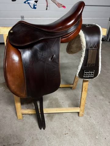 Sella da dressage Forestier  16" - 2010
