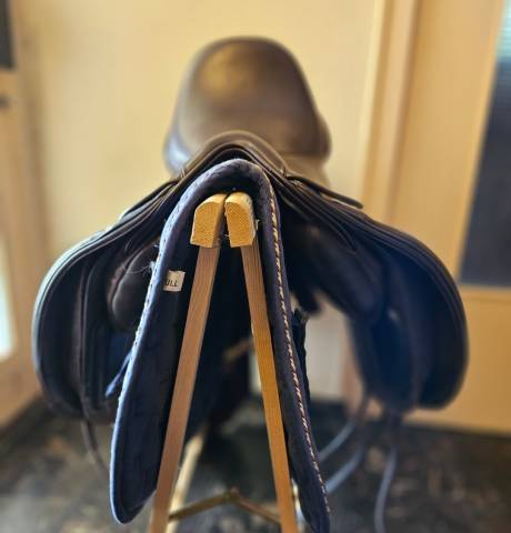 Sella da dressage Fairfax  17.5" - 2019