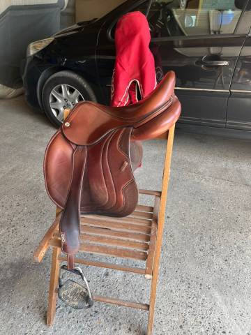 Sella da salto ostacoli CWD  17" - 2022