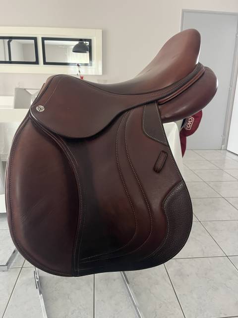 Sella da salto ostacoli CWD  17" - 2022