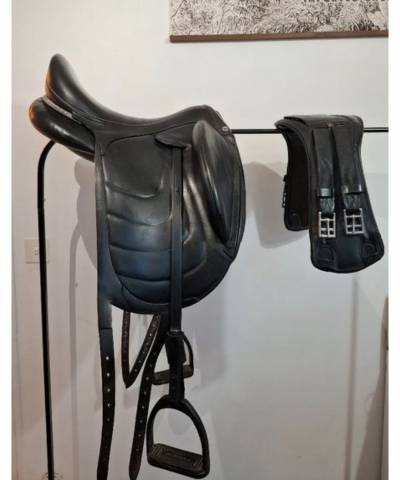 Sella da dressage Devoucoux  17.5" - 2018
