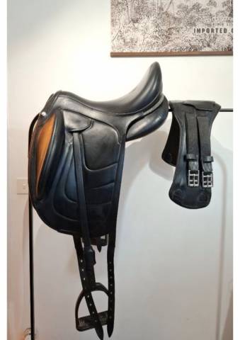 Sella da dressage Devoucoux  17.5" - 2018