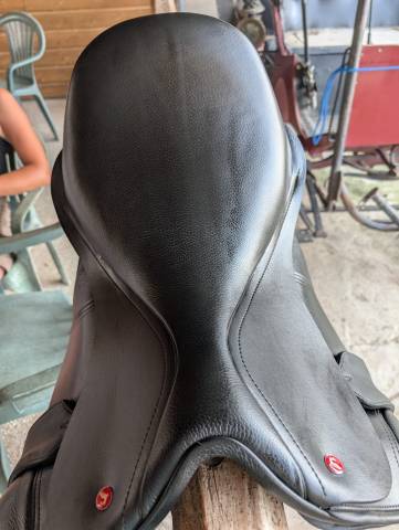 Sella da dressage Thorowgood   17" - 2019