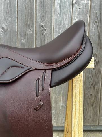 Sella da salto ostacoli Devoucoux  17.5" - 2024