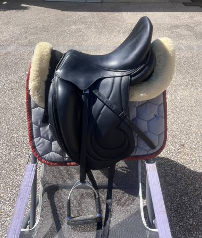 Sella da dressage Antarès  17" - 2015