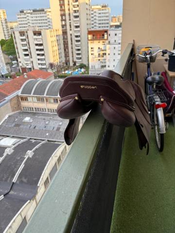 Sella da salto ostacoli Stubben  19" - 2025